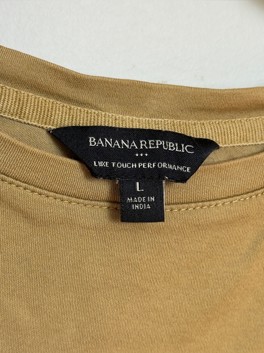 Banana Republic Luxe Touch Neutral Casual Tee Size L